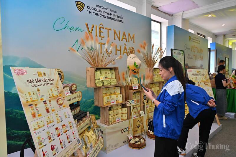 Tuần lễ Nông sản Việt 2025 không chỉ là dịp tôn vinh giá trị, quảng bá thương hiệu nông sản Việt, mà còn là hoạt động cụ thể hóa chủ trương phát triển thị trường trong nước gắn với chuyển đổi số và phát triển bền vững.