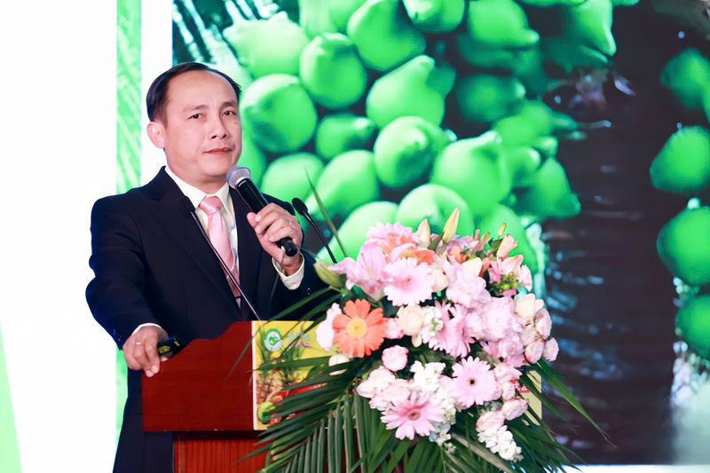 Ông Cao Bá Đăng Khoa, Phó Chủ tịch kiêm Tổng Thư ký Hiệp hội Dừa Việt Nam cho rằng ngành dừa Việt cần phải xây dựng lại chiến lược phát triển, nếu muốn lấy lại niềm tin từ khách hàng quốc tế.