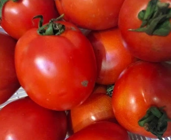 Những lưu ý khi ăn cà chua hỗ trợ hạ huyết áp