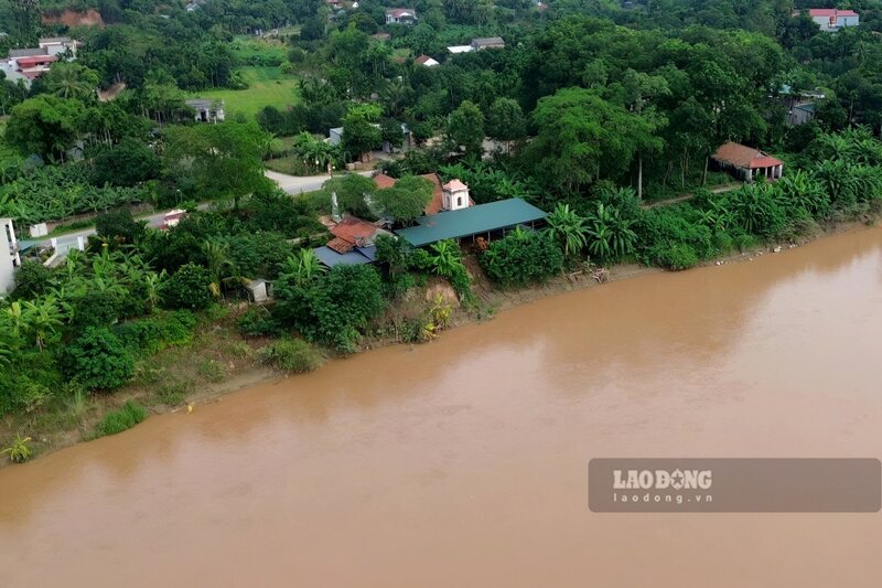 Đoạn sạt lở tại xã Hiền Quan. Ảnh: Tô Công.