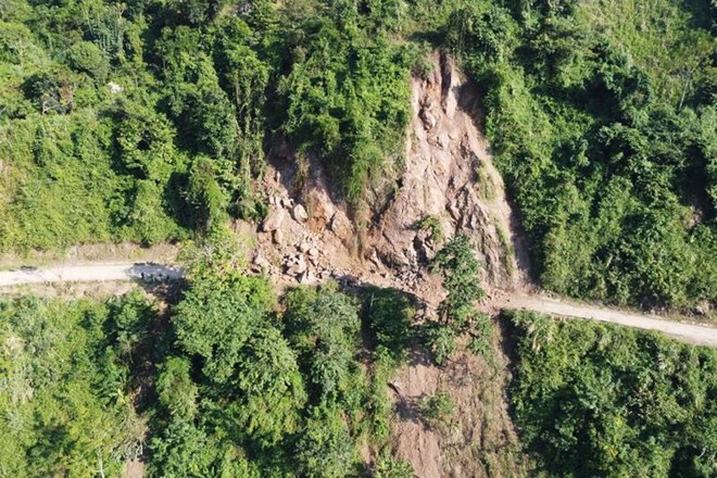 Sạt lở đường tỉnh 101, hàng nghìn người dân ở vùng cao Sơn La bị cô lập