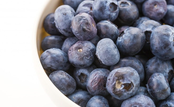 Quả việt quất hay nho tốt hơn cho tim mạch