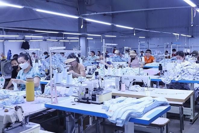 Doanh nghiệp Hà Tĩnh tung chính sách thưởng để hút lao động cuối năm