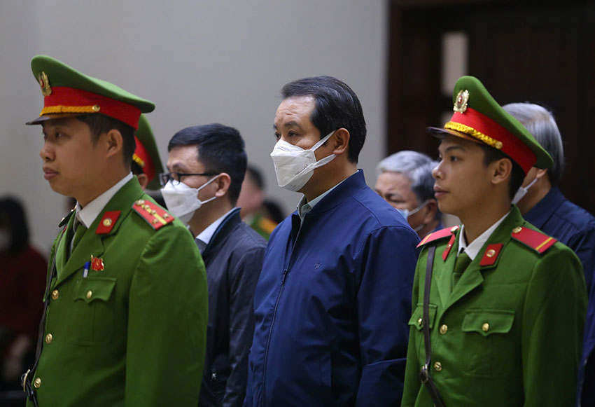 Bị cáo Phạm Hoàng Anh - cựu Phó Bí thư Tỉnh ủy Vĩnh Phúc cũ cũng xin giảm nhẹ hình phạt tội “nhận hối lộ“. Ảnh: Quang Việt