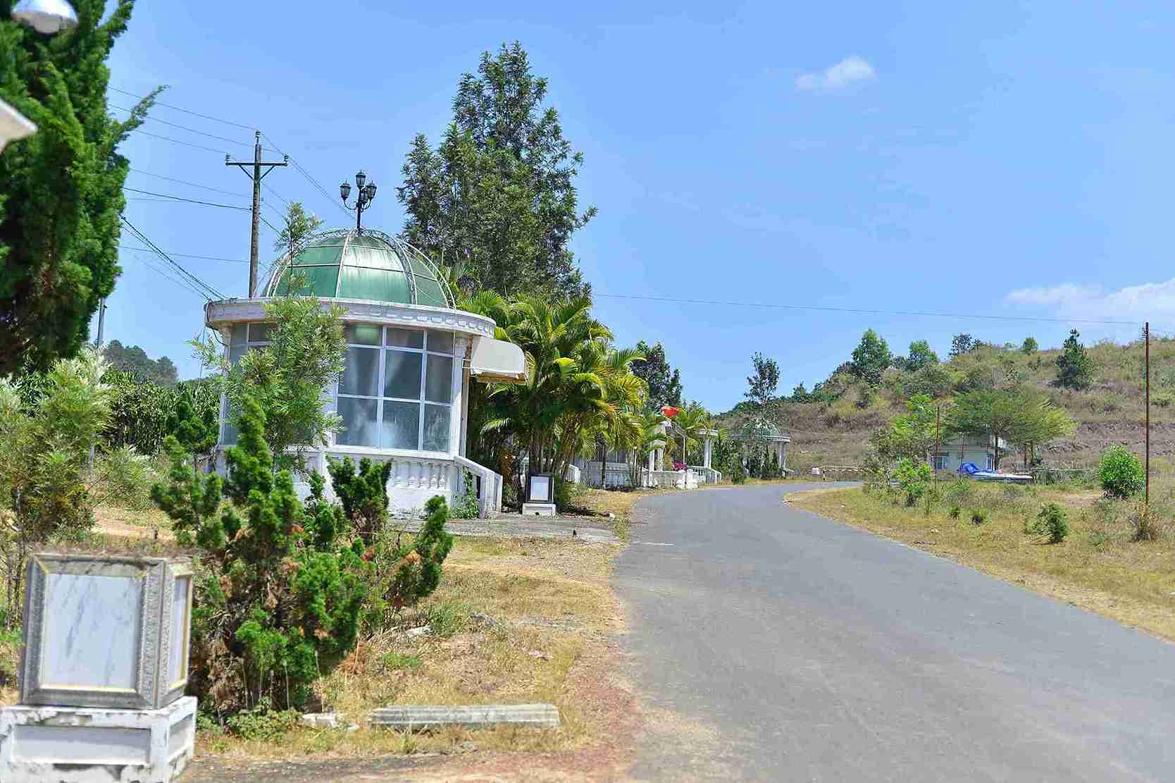 Các hạng mục công trình tại dự án Sài Gòn Đại Ninh bị xuống cấp. Ảnh: Phúc Khánh