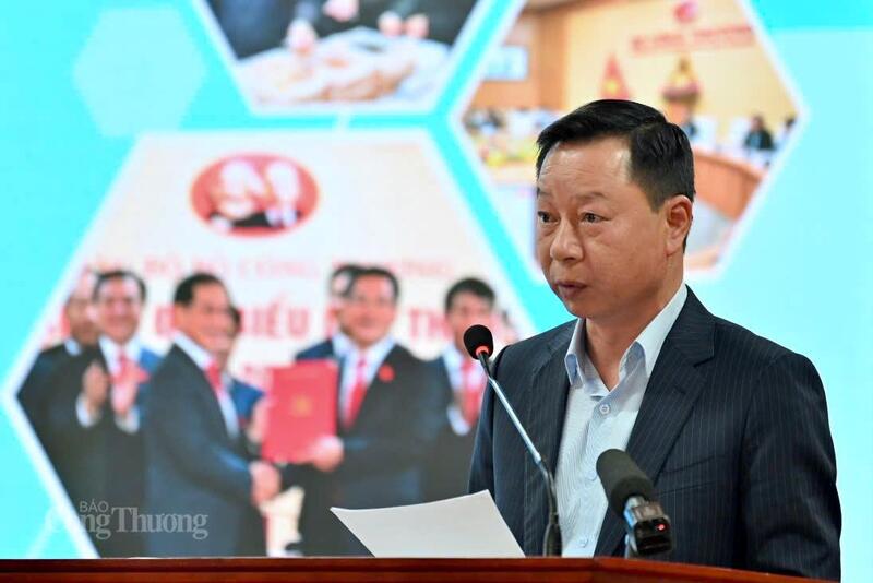 Những khoảnh khắc tại Hội nghị tổng kết công tác ngành Công Thương năm 2025, triển khai nhiệm vụ 2026 - 19