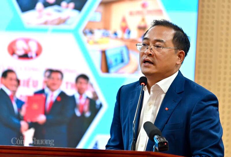 Những khoảnh khắc tại Hội nghị tổng kết công tác ngành Công Thương năm 2025, triển khai nhiệm vụ 2026 - 20