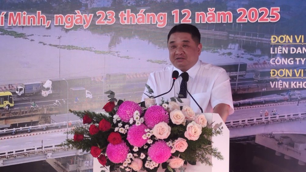 Lãnh đạo Sở Xây dựng TPHCM phát biểu tại buổi lễ thông xe. Ảnh: Anh Tú