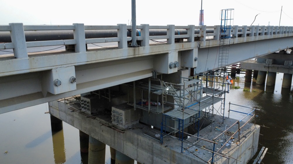 Tĩnh không cầu Bình Phước 1 được nâng lên 7 m, đáp ứng tiêu chuẩn đường thủy cấp II. Ảnh: Anh Tú