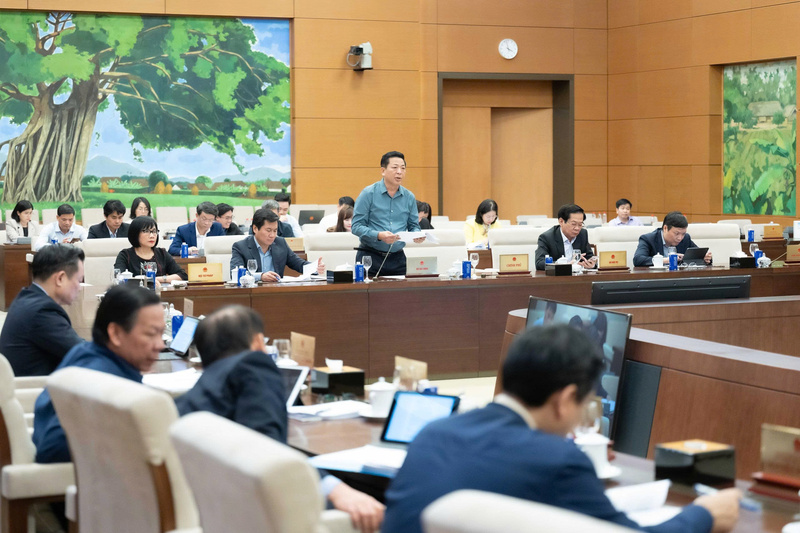 Ủy ban Thường vụ Quốc hội xem xét, thông qua 2 Nghị quyết của Ủy ban Thường vụ Quốc hội về tiêu chuẩn đơn vị hành chính và phân loại đô thị.