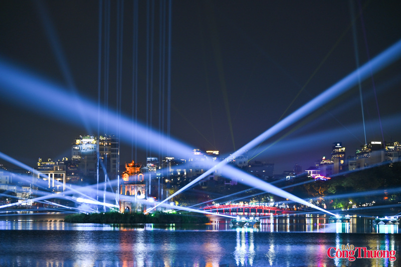 Chương trình tạo điểm nhấn văn hóa ban đêm dịp lễ cuối năm, với phương án chiếu sáng hiện đại, hài hòa không gian lịch sử, vừa tôn vinh di sản vừa mang lại trải nghiệm mới mẻ.