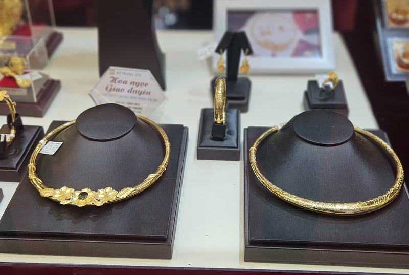 Trang sức Bảo Tín Minh Châu xuất hiện tại không gian trung tâm của hội chợ.