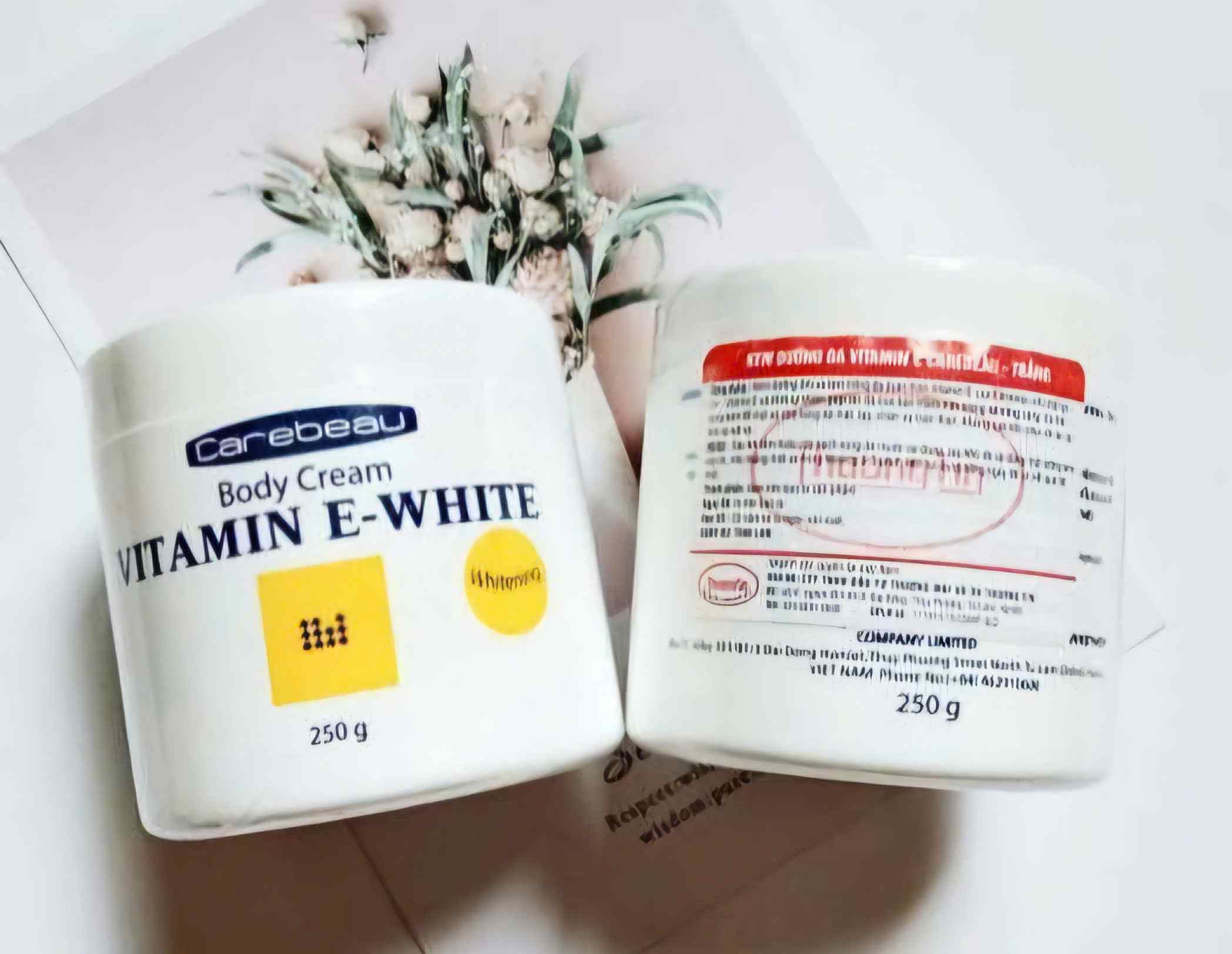 Sản phẩm Kem dưỡng da Vitamin E Carebeau – Trắng (Carebeau Cream Vitamin E - White) buộc thu hồi. Ảnh: Sở Y tế cung cấp