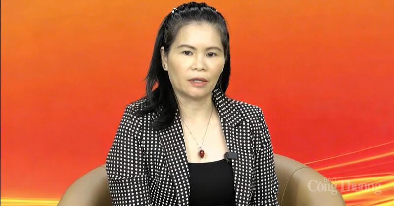 Bà Phan Thị Thanh Xuân - Phó Chủ tịch kiêm Tổng Thư ký Hiệp hội Da giày - Túi xách Việt Nam (LEFASO). Ảnh: DIệu Anh