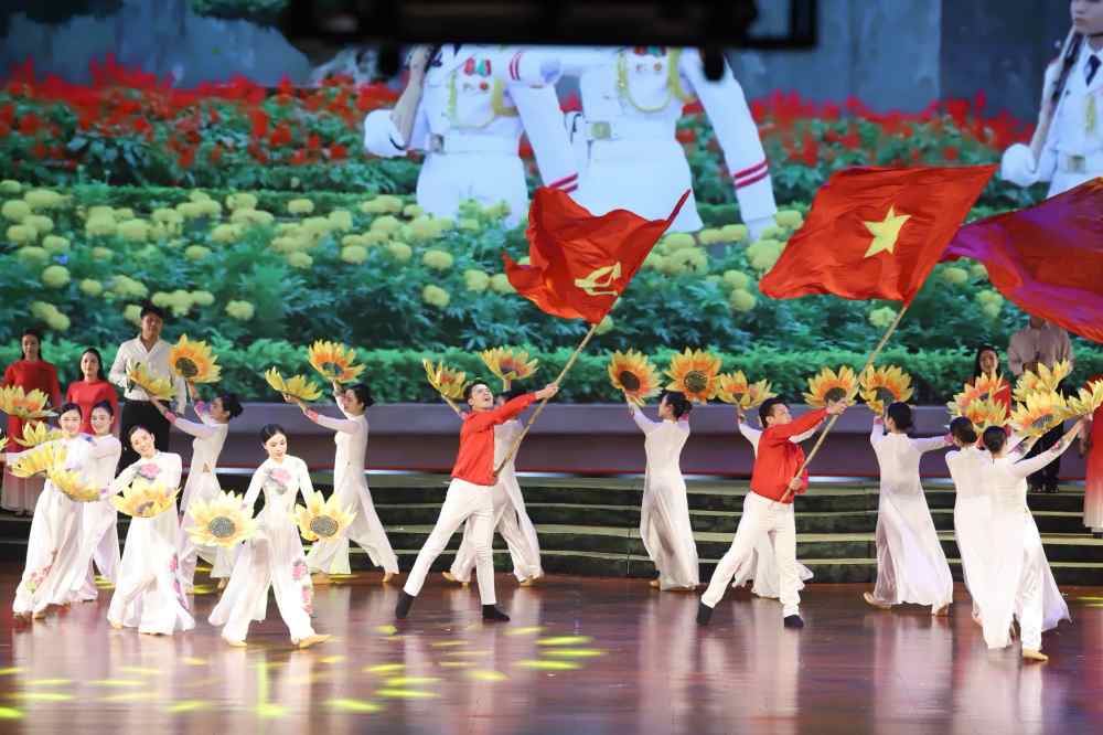 Chuỗi chương trình nghệ thuật được tổ chức chào mừng Đại hội đại biểu toàn quốc lần thứ XIV của Đảng. Ảnh: Ban Tổ chức