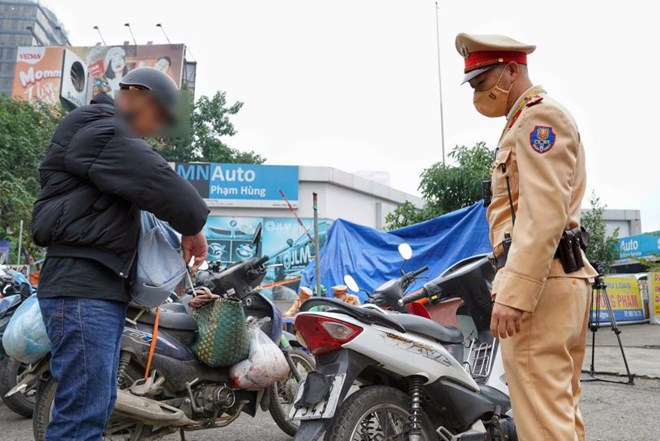 CSGT xử lý nghiêm hành vi che biển kiểm soát phương tiện