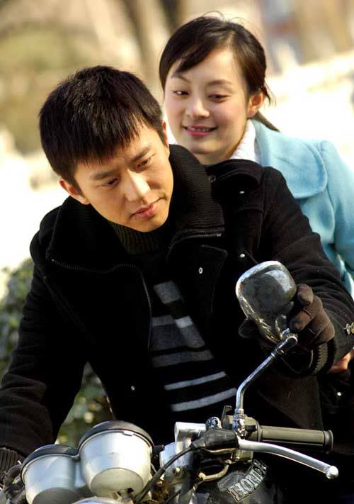 Đặng Siêu và Tôn Lệ trong phim “Mật ngọt“. Ảnh: Nhà sản xuất