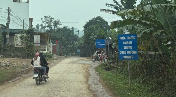 Việc đi lại của người dân cơ bản thuận lợi, tình trạng bụi bẩn đã không còn. Ảnh: Minh Chuyên