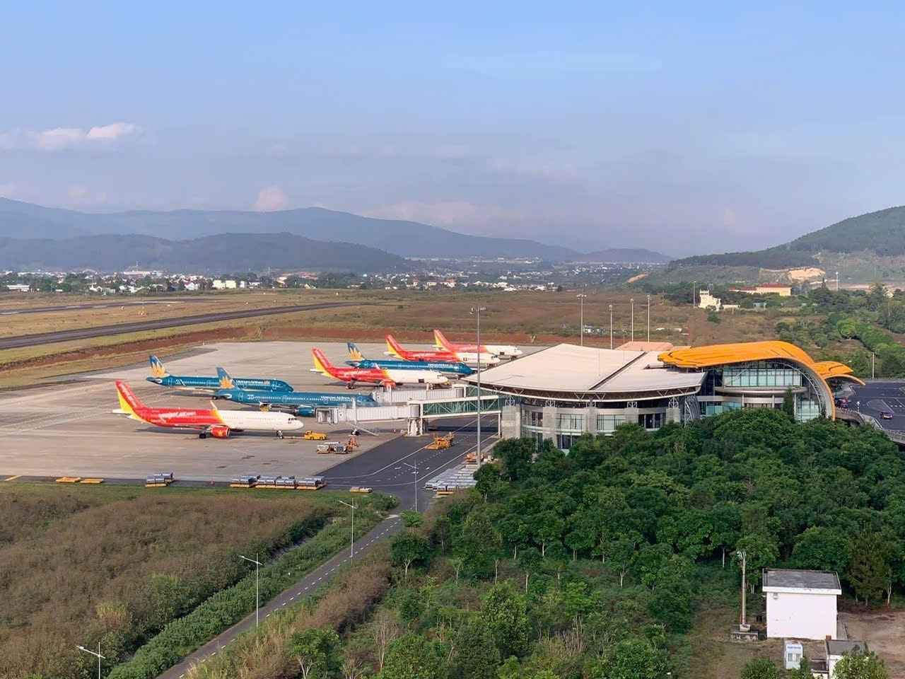 Sau khi hoàn thành sửa chữa, nâng cấp, Cảng hàng không quốc tế Liên Khương hướng tới mục tiêu đạt 5 triệu hành khách/năm vào năm 2030 và 7 triệu hành khách vào năm 2050. Ảnh: Phúc Khánh