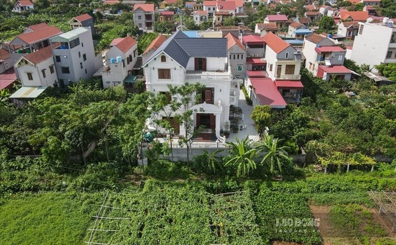 Việc chuyển đất nông nghiệp trong khu dân cư sang đất ở phải căn cứ quy hoạch sử dụng đất đã được cơ quan có thẩm quyền phê duyệt.