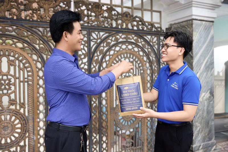 Giao hàng miễn phí cho tất cả khách hàng đặt qua ứng dụng.