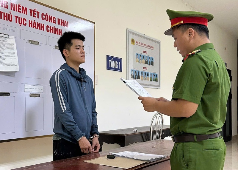 Công an Đà Nẵng khởi tố bị can làm giả sổ đỏ để lừa bán đất, chiếm đoạt gần nửa tỉ đồng. Ảnh: CACC