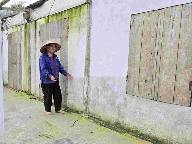 Bột đá từ mỏ khai thác tràn xuống ruộng vườn