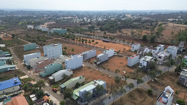 Xã Mang Yang cảnh báo và yêu cầu cơ quan điều tra vào cuộc khi phát hiện dấu hiệu vi phạm pháp luật của các cò đất. Ảnh: Thanh Tuấn