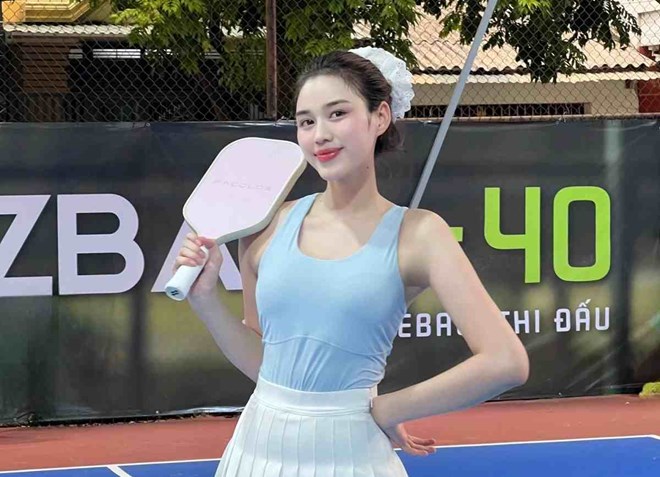 Con dâu tập đoàn Sơn Hải gây sốt trên sân pickleball