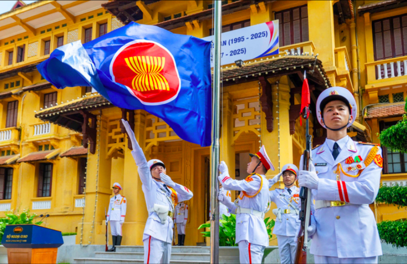Các nước ASEAN bắt tay vì sự phát triển và thịnh vượng chung của khu vực. Ảnh: Nguyễn Nam