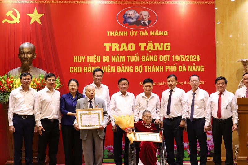 Lễ trao tặng Huy hiệu Đảng là dịp để Đảng bộ, chính quyền và nhân dân Đà Nẵng thể hiện tri ân sâu sắc đối với các thế hệ đảng viên đi trước.