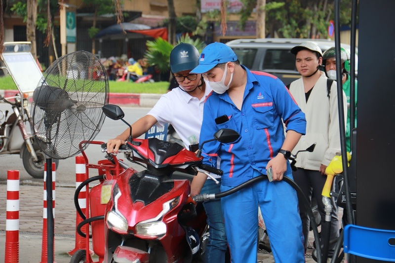 Giá xăng dầu hôm nay 20/5 quay đầu giảm.