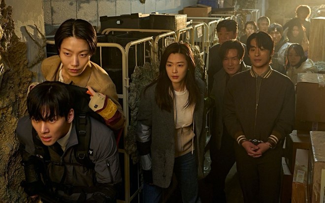 Phim của Jun Ji Hyun, Ji Chang Wook mở rộng thế giới zombie Hàn Quốc