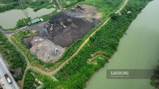 Chủ tịch Thái Nguyên chỉ đạo kiểm tra bãi tập kết tro xỉ bên bờ sông Cầu
