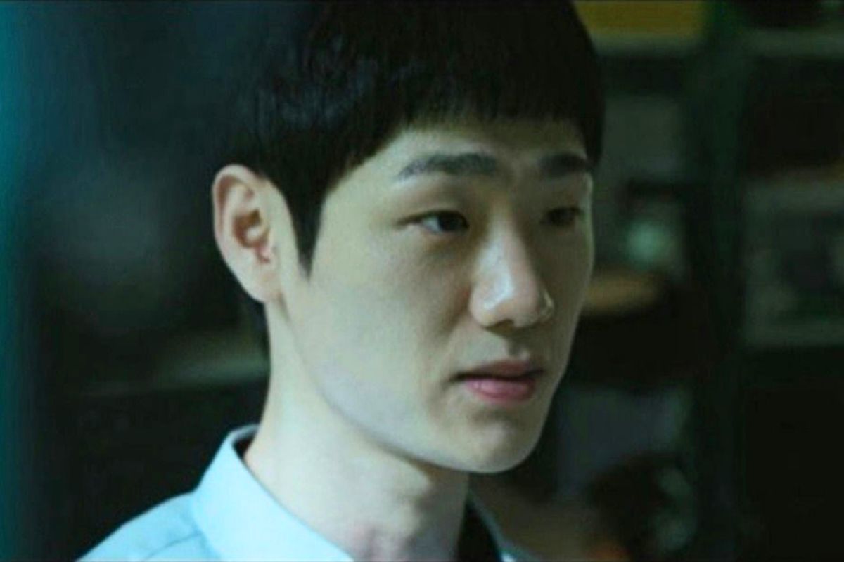 Diễn viên Lee Bong Jun gây ấn tượng trong phim “Bài học đáng đời“. Ảnh: Netflix
