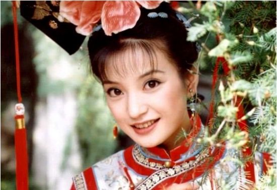 Triệu Vy nhiều lần bị nhắc tên liên quan đến các khoản nợ của chồng cũ. Ảnh: VieON