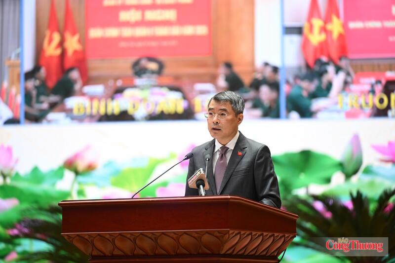 Đồng chí Lê Minh Hưng, Ủy viên Bộ Chính trị, Thủ tướng Chính phủ phát biểu chỉ đạo tại hội nghị. Ảnh: Nguyên Khánh
