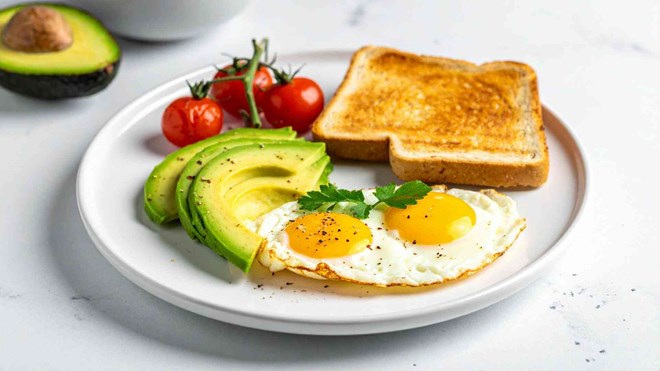 5 nguyên tắc ăn sáng hỗ trợ đường huyết ổn định suốt cả ngày