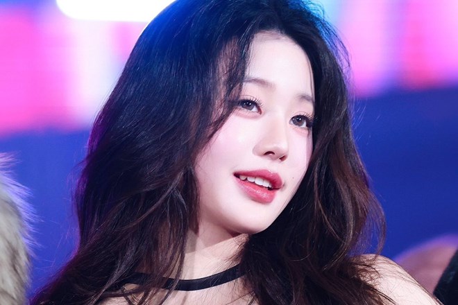 Mỹ nhân K-pop Jang Won Young (IVE) tiếp tục vướng tranh cãi về thái độ