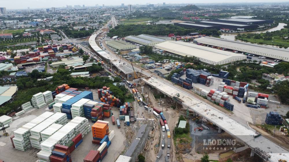 Hình hài nút giao Tân Vạn dần lộ diện. Ảnh: Đình Trọng