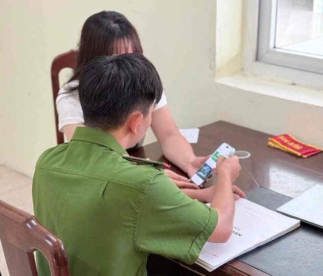 Người phụ nữ ở Hưng Yên suýt bị mất gần 30 triệu đồng vì cuộc gọi giả danh shipper