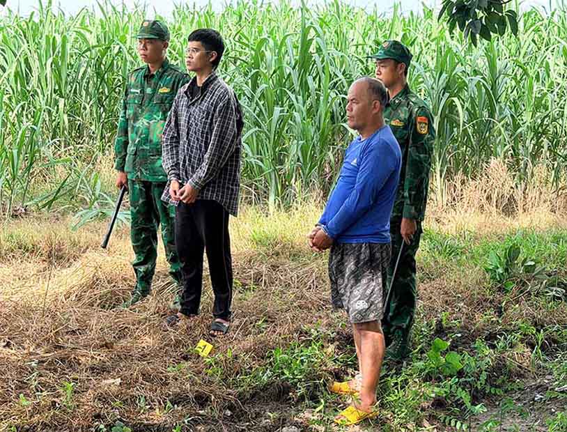 Nghĩa tổ chức cho Kiên nhập cảnh trái phép từ Campuchia vào Việt Nam thì bị lực lượng Biên phòng bắt giữ. Ảnh: Biên phòng Tây Ninh