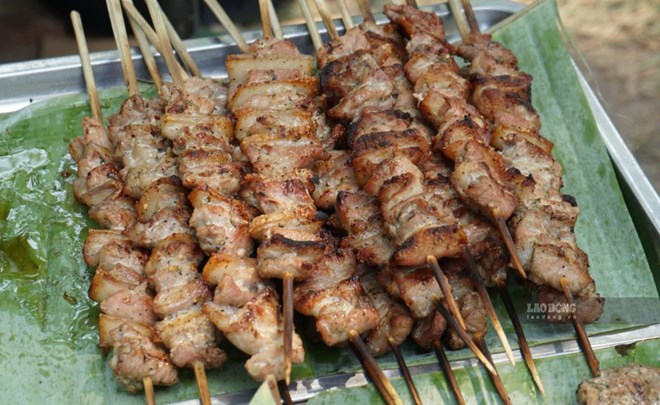 Ăn mặn, ăn quá nhiều thịt và thực phẩm giàu purin dễ khiến thận tổn thương