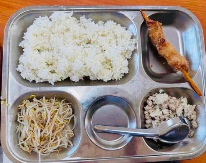 Vụ bữa ăn bán trú lèo tèo: Hà Nội chỉ đạo xác minh, xử lý nghiêm vi phạm