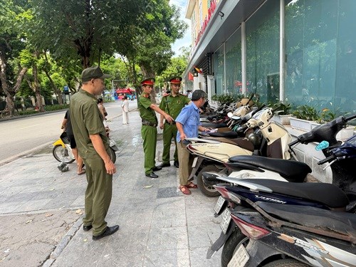 Hà Nội xử phạt 11 điểm trông giữ xe vi phạm
