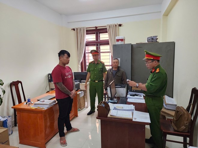 Khởi tố 3 bị can trong vụ mua bán 139 tài khoản ngân hàng, giao dịch hơn 2.000 tỉ đồng