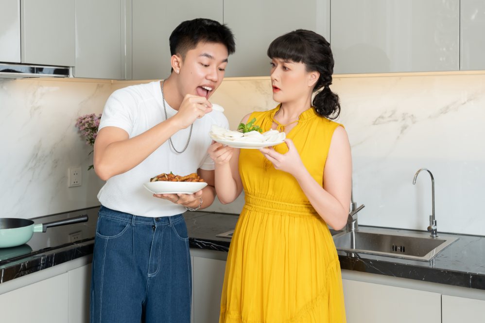Vân Dung và con trai Long Vũ. Ảnh: Nhân vật cung cấp