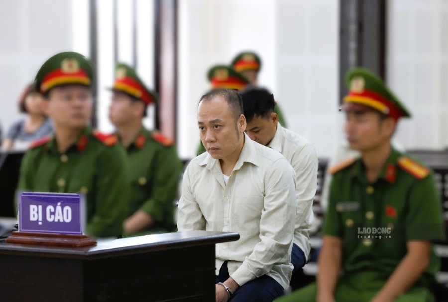 Nguyễn Quang Hoàng tại phiên tòa. Ảnh:
