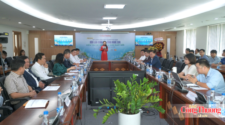 Các đại biểu tham dự tọa đàm “Bất động sản công nghiệp phía Nam: Đón làn sóng FDI công nghệ cao và kiến tạo hệ sinh thái sản xuất mới”.