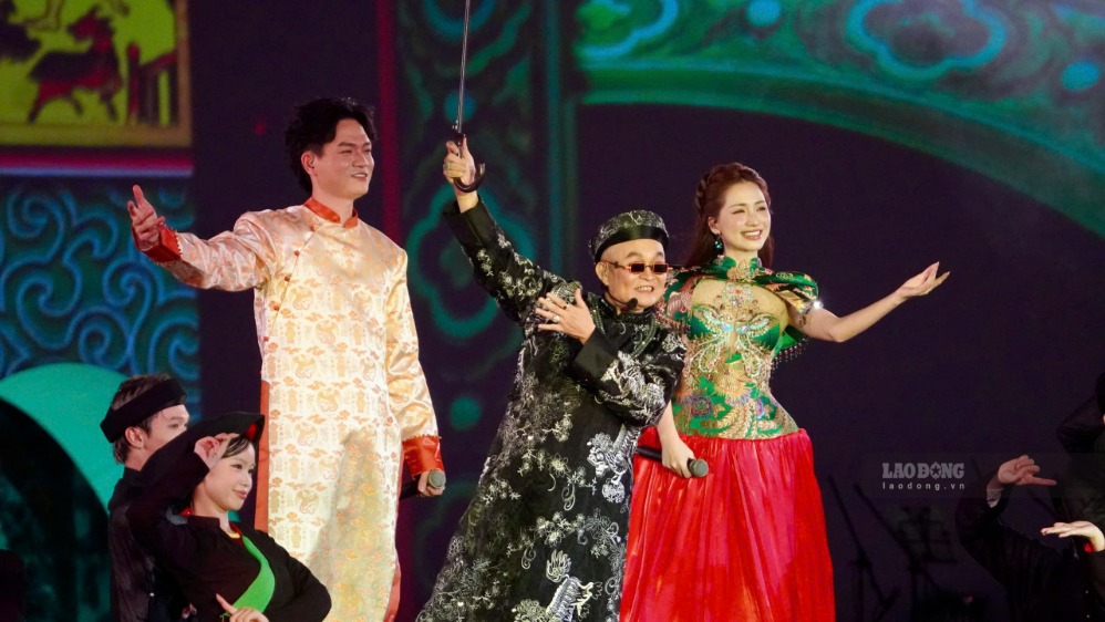 Bản hit “Bắc Bling” được trinhg diễn